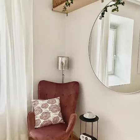 Stay In Aux: Central 2-Room Apartment with 24/7 Check-In Augsburg Exterior photo