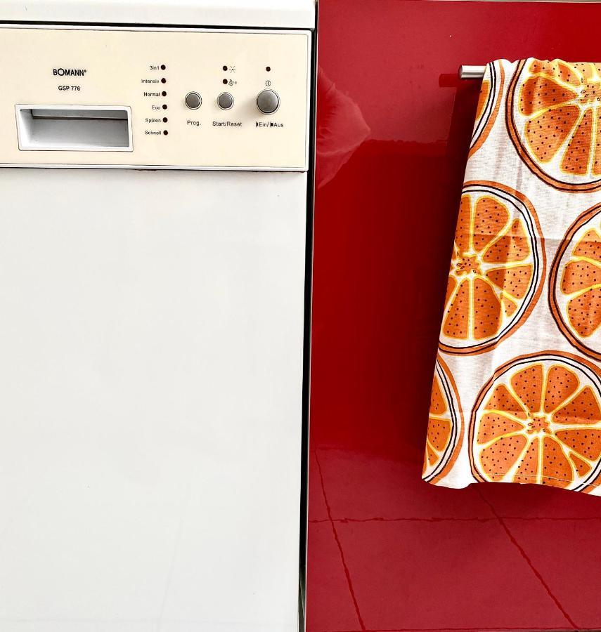 In Aux: 2-room With 24/7 Check-in *